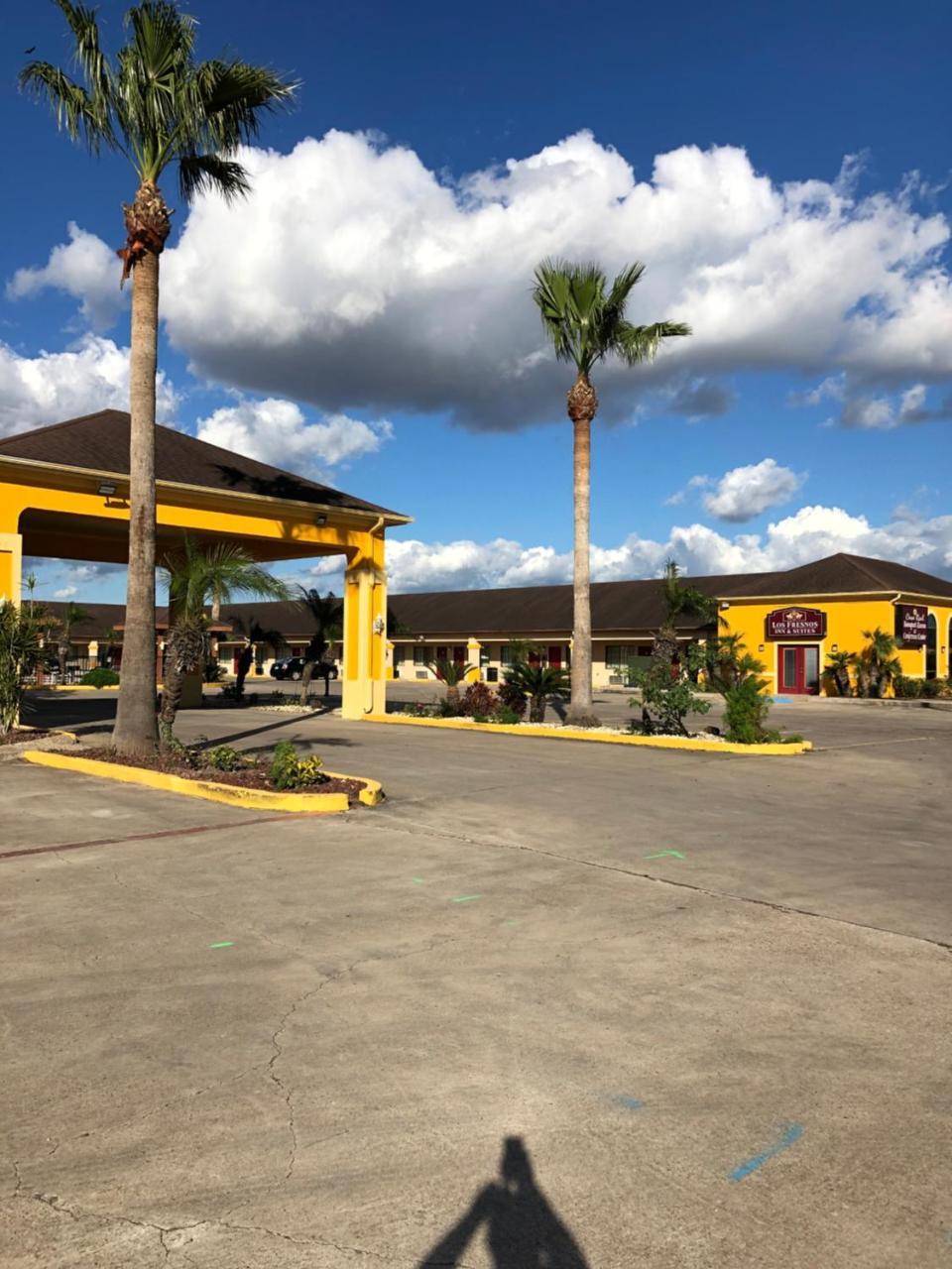 Los Fresnos Inn And Suites Exterior photo